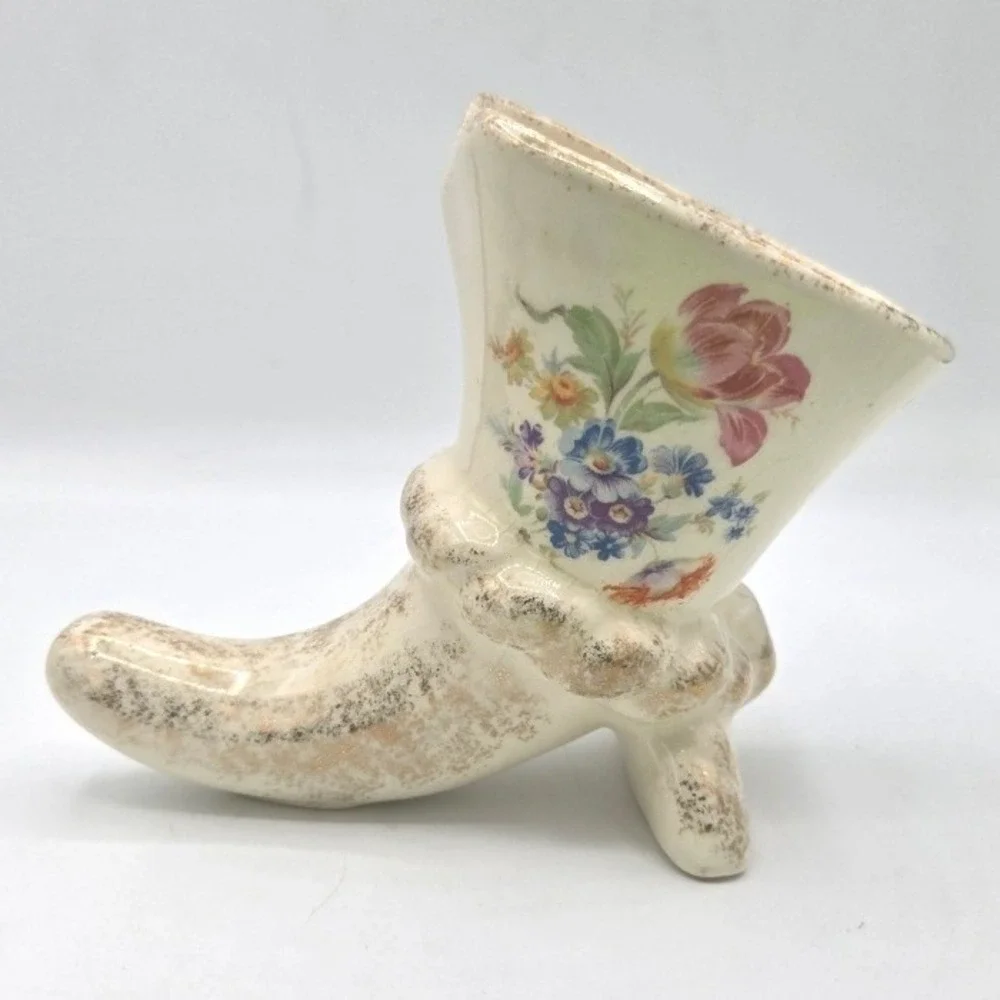 Vintage Royal China 22KT Weeping Gold Floral‎ Porcelain Pixie Shoe Vase